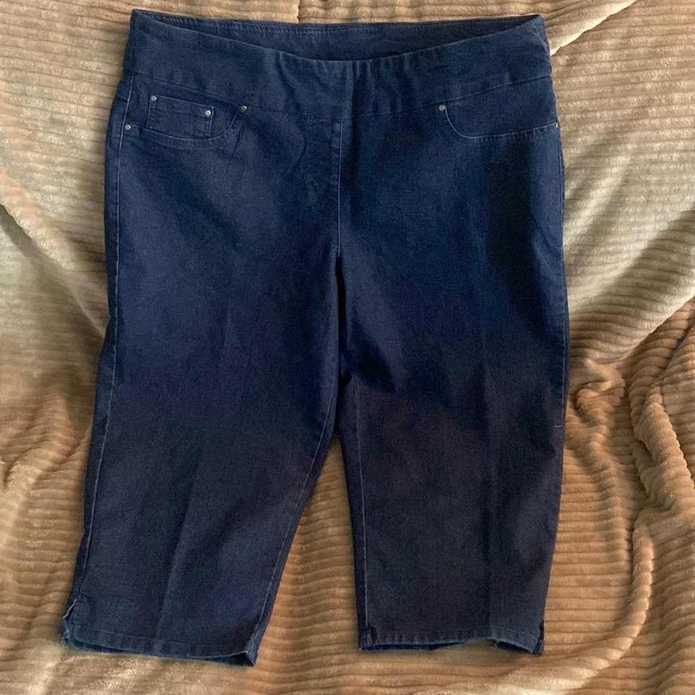 RUBY RD- Capris women’s plus size 16 W
